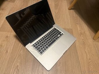 Apple Macbook Pro  A1286 na ND