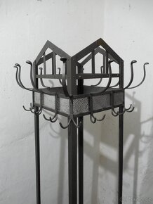 Velký věšák secesní