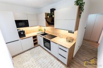 Prodej byt 2+1 HLUČÍN- balkón, výtah, osobní vlastnictví.