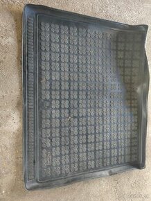 Vana do kufru s-max 2006-2014, 7 mist