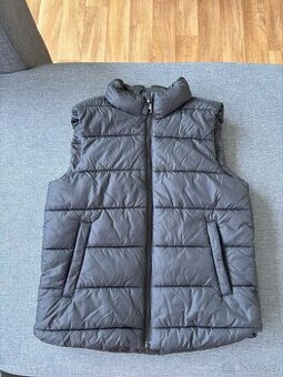 Vesta zn. H&M - vel. 140/146