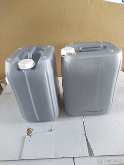 Plastové kanystry 20 lt