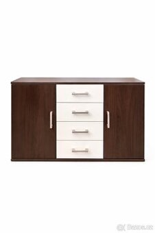 Menší skříňka se šuplíky