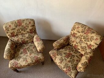 Dvě starožitná křesílka - 1