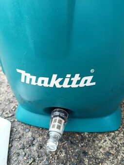 Makita vysokotlaký čistič