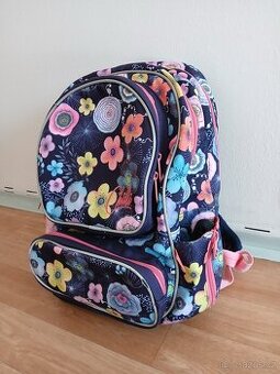 školní batoh pro první stupeň