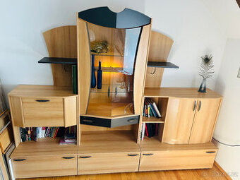 Prodám stěnu do obývajicího pokoje