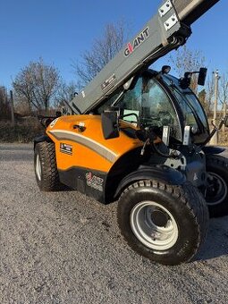 Teleskopický nakladač