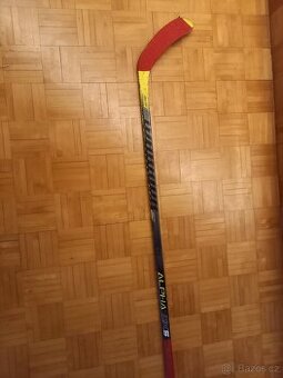 Kompozitová hokejka WARRIOR ALPHA DX5 JR W03 40 FLEX, levá