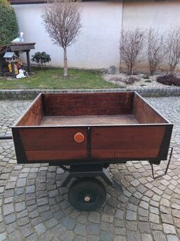 Vozík za osobní auto