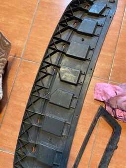 Spodní plastová výztuha nárazníku Rapid