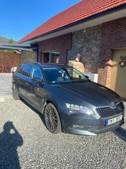 Škoda Superb III šedá