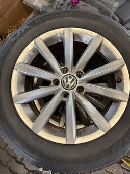215/65R17