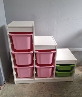 Úložný prostor s boxy Ikea TROFAST