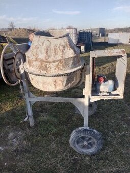 Míchačka na stavbu