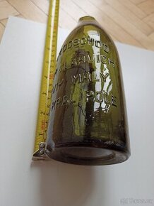 pivovar;lahev;láhev,láhve;litý nápis sklo;pivní suvenýr