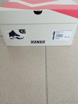 PRODÁVÁM SPORTOVNÍ BOTY : KENSIS VEL.42
