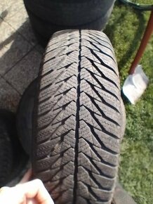 Zimní 175/65 r15 - 1