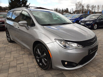 Chrysler Pacifica 3,6L SPORT, ALU 20'', panorama, 66.000 K