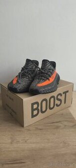 YEEZY Boost 350 V2 "Carbon Beluga" Velikost: 43.5 - 1