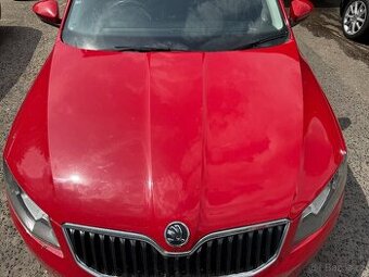 Kapota Skoda Octavia 3 2013-2017 cervena