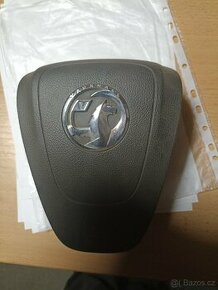 Airbag volantu Opel Insignia.