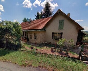 Rodinný dům s pozemky v obci Skořice, ID 7324e 1607