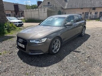 Prodám Audi A6 C7 lehce havarováno 2012 220t km mam potvrzen