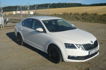 Š Octavia 1,6TDi model 2018 Led světla New rozvody New STK