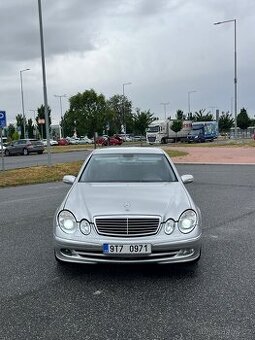 Mercedes W211
