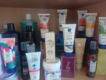 Avon vůně, krémy, spr. gely... EDP Tresele 50ml (250,-)