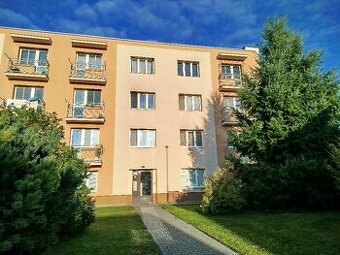 Pronájem bytu 3+1 s balkonem, Chroustovice