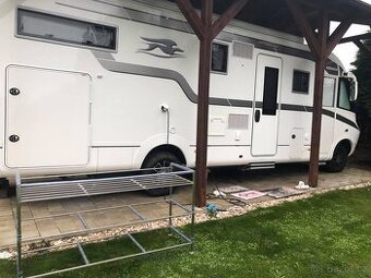 Nerezový nosič lyží pro obytný vůz