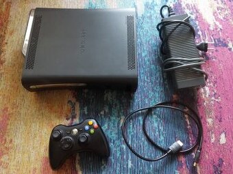 Xbox360 - 120GB + zdroj + ovladač