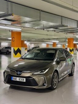 Prodám nebo vyměním Toyota Corolla hybrid 2020