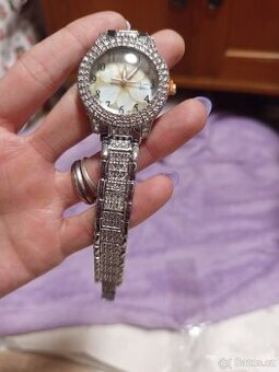 Elegantní dámské trypitive hodinky