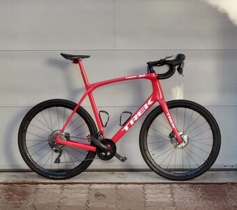 TREK MADONE závodní silniční kolo (vel. 62)