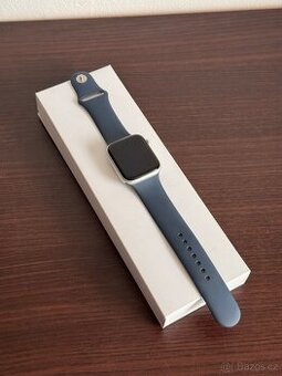 Apple Watch SE (2. generace) 44mm LTE