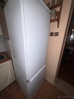 Vestavěná lednice Whirlpool