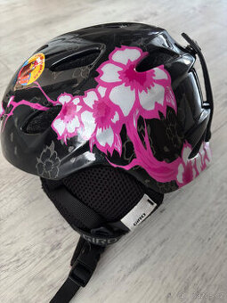 Dívčí lyžařská helma