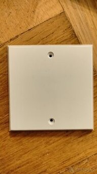 Plastová krycí víčka - různé druhy