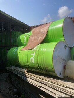 Sudy od motorového oleje – 200 litrů