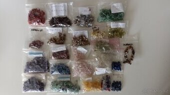 VELKÝ MIX zlomků minerálů k navlékání, 700 g