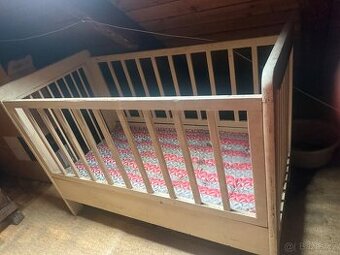 Postýlka starožitná