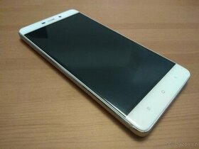 Prodám smartphone Xiaomi Redmi 4 32GB bílý