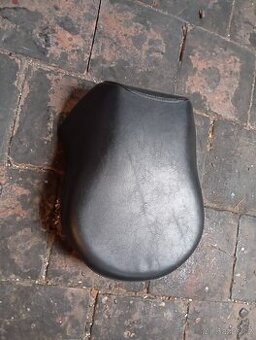 Bobek pro spolujezdce Harley Sportster