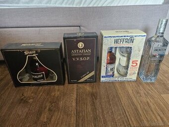 Alkohol - Božkov, vodka Amundsen, koňak, Heffron