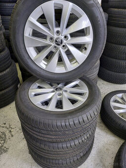 Originál alu kola 16" na Škoda Scala letní zánovní