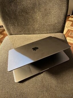 MacBook Air 2022 13.6” – M2, 8GB RAM, 256GB SSD – TOP STAV