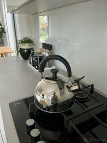 Nerezová čajová konvice Tescoma Perfecta 2l